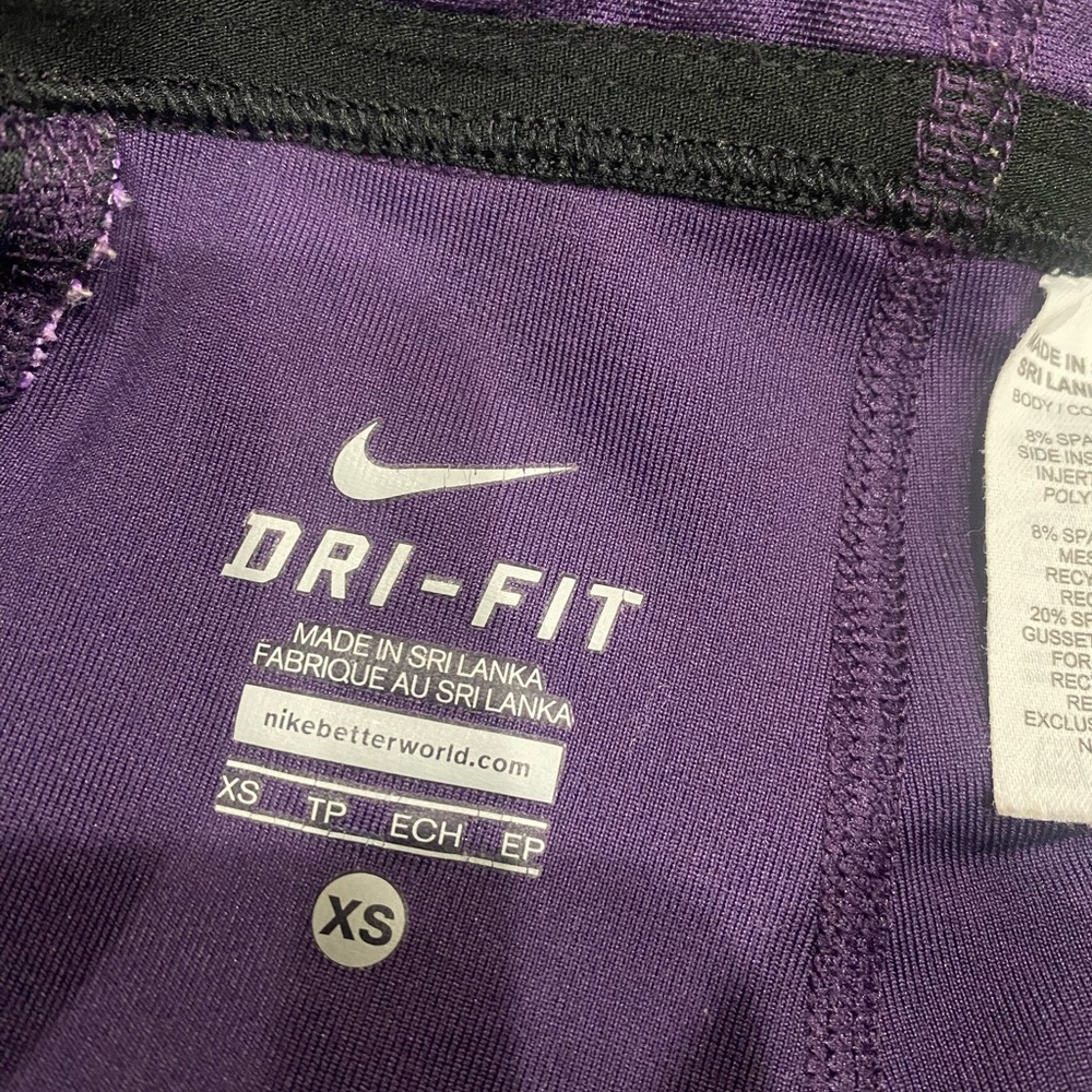 Nike Dri Fit Women’s XS Purple Capri Leggings Zip Pocket Drawstring - Picture 3 of 9